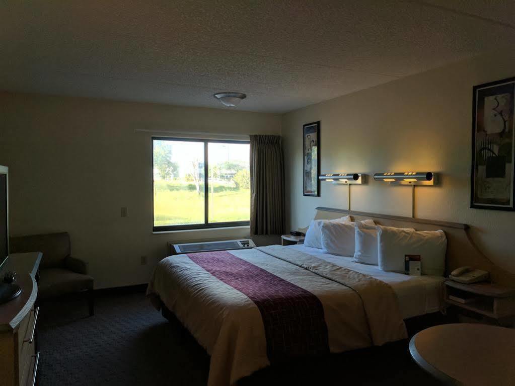 Red Roof Inn San Antonio Airport Екстер'єр фото